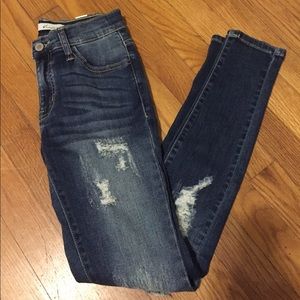 KanCan Distressed Jeans